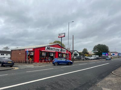 209 Bury New Road, Manchester, Leisure / Retail / Industrial / Warehouse To Let / For Sale - PHOTO20251104142601 1jpg6.jpg