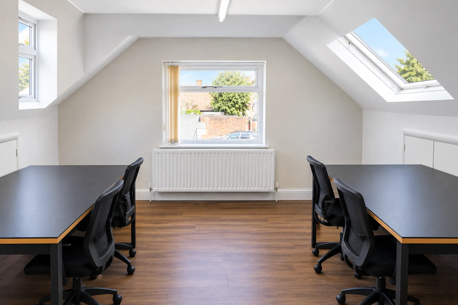 Hastingwood Business Centre, Harlow, Offices To Let - Hastingwood FF Office 1.png