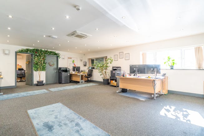Units 1, 2 & 4 Daneshill Industrial Estate, Armstrong Road, Basingstoke, Industrial To Let - DSC08915.jpg