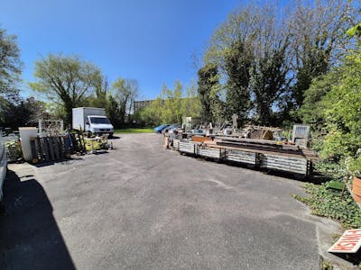 481 Oldham Road, Manchester, D1 (Non Residential Institutions) / Leisure / Office / Retail To Let - 20260423_125352.jpg