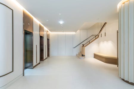 20 Balderton Street, London, Office To Let - 20 BS lift lobb.jpg