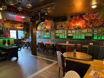 Irish Bar, Restaurant and Function Space with Beer Garden, Mulligan's, Ayr, A3 (Restaurants and Cafes) / Bar / Pub / Restaurant For Sale - IMG_8415.jpg