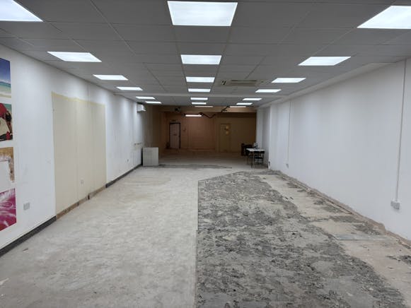 Unit 3, 57-59 Crockhamwell Road, Reading, Retail To Let - IMG_5890.JPEG