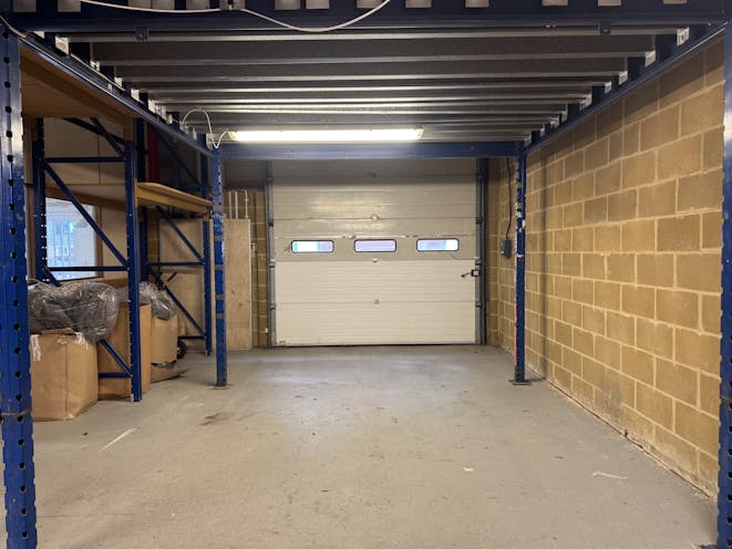 Unit 40, Leatherhead, Warehouse & Industrial To Let - IMG_6290.jpg