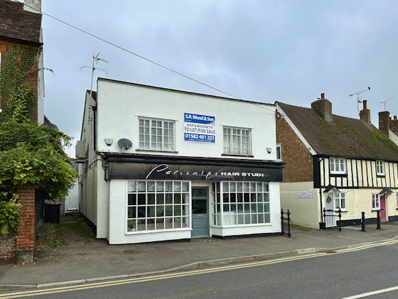 8 Market Square, Toddington, Retail To Let / For Sale - Image 2