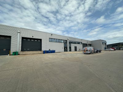 Unit 3 Wembley Trade Park, Wembley, Industrial To Let - 20260521_111333408_iOS.jpg