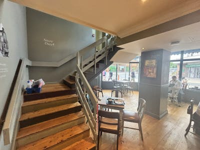 38 Market Street, Eastleigh, Cafe (A1) / Investment For Sale - IMG_7773.JPEG