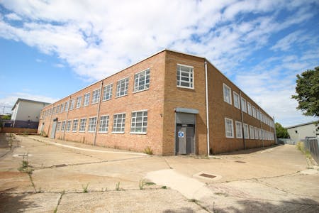 Northolt 68, Northolt, Industrial / Warehouse To Let - 10.JPG