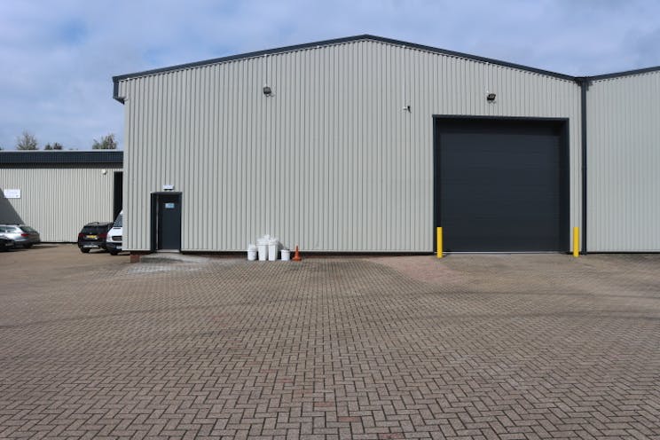 Unit 2 Pipers Court, Thatcham, Industrial / Warehouse To Let - Pipers Court Unit 2 Exterior 2.JPG