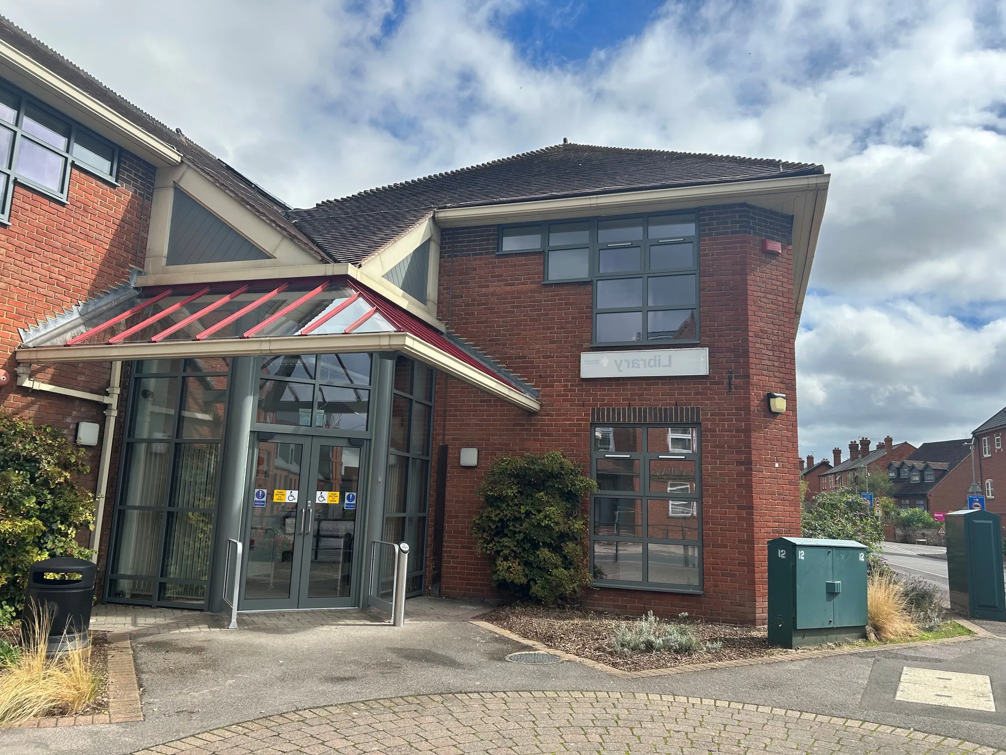 Old Wokingham Library, Wokingham, Offices / Other / Retail To Let - 3.jpg