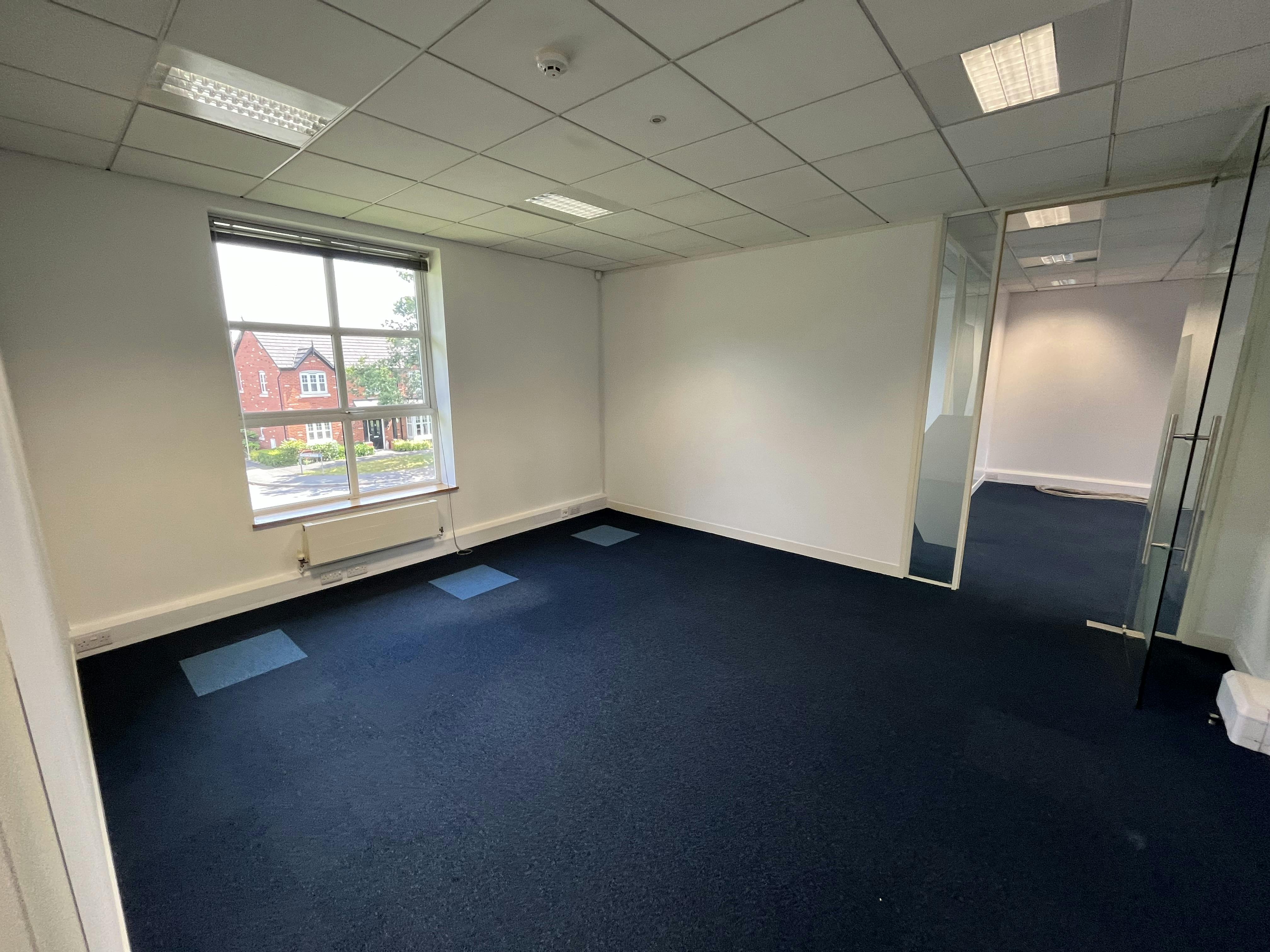 5 The Clocktower, Manor Lane, Holmes Chapel, Offices To Let / For Sale - IMG_9749.jpg