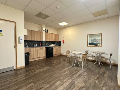 Unit 7 Premier Business Park, Luton, Industrial / Industrial/Logistics For Sale - IMG_6854.JPG