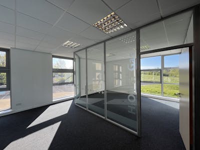 Century Court, Irvine, Office To Let - IMG_9161.jpg