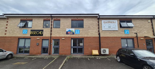 Unit 22 Boundary Business Centre, Boundary Way, Woking, Offices / Industrial / Warehouse To Let - 20220905_143524.jpg