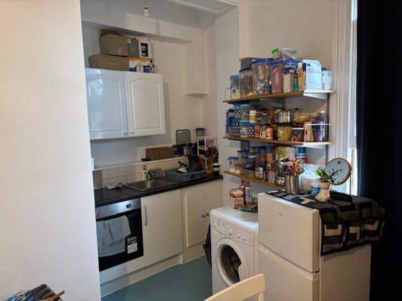 Broadway Parade, London, Investment / Leisure For Sale - 4.jpg