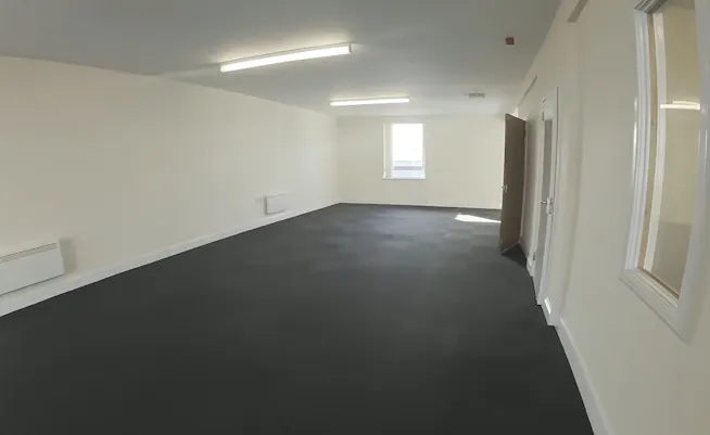 Units 21D & 21E, Perth Airfield, Perth, Offices To Let - internal of d.jpg