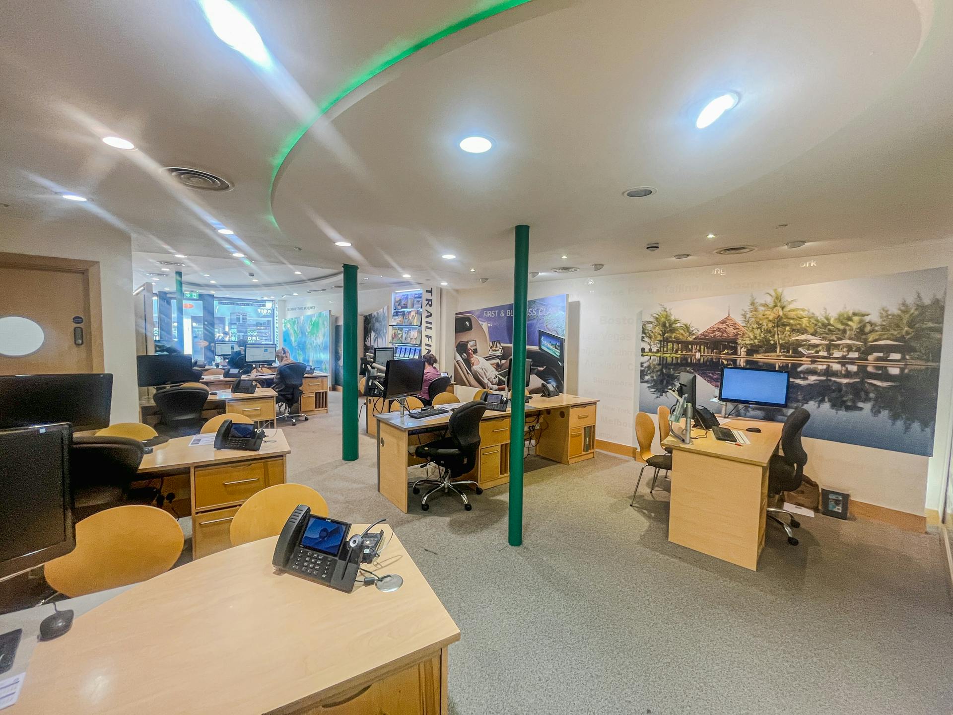 Retail/Shop in Bournemouth - photo 4