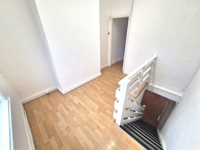 74 Gloucester Road, Manchester, Retail To Let - 20260220_112734.jpg