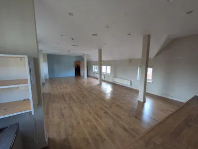 Yoga Studio, 1A Angel Court, Godalming, Leisure / Retail To Let - 9536.jpg