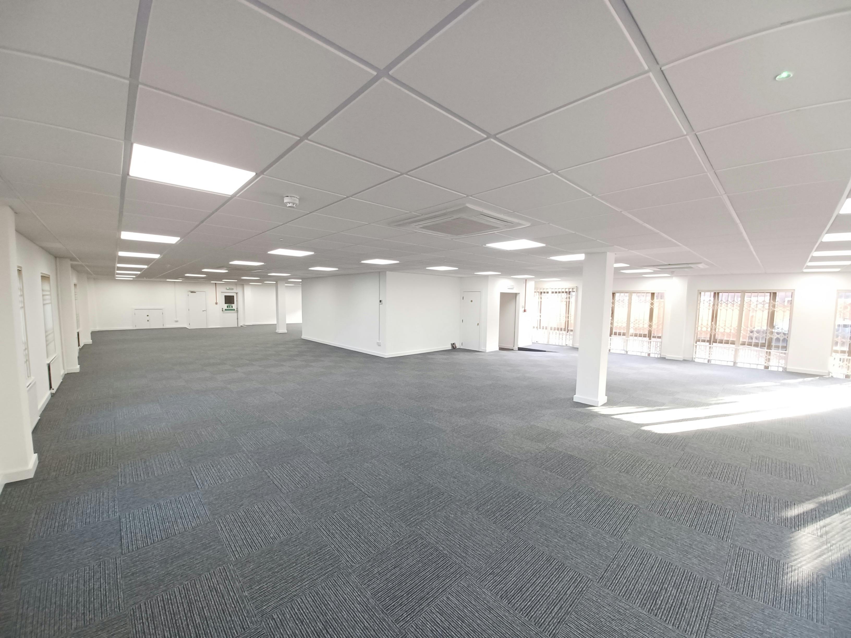 Office in Reading - photo 4