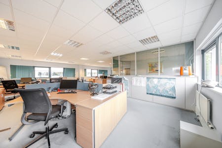 24 Oliver Business Park, London, Industrial To Let / For Sale - 1372773968ff91ed2d229.jpg