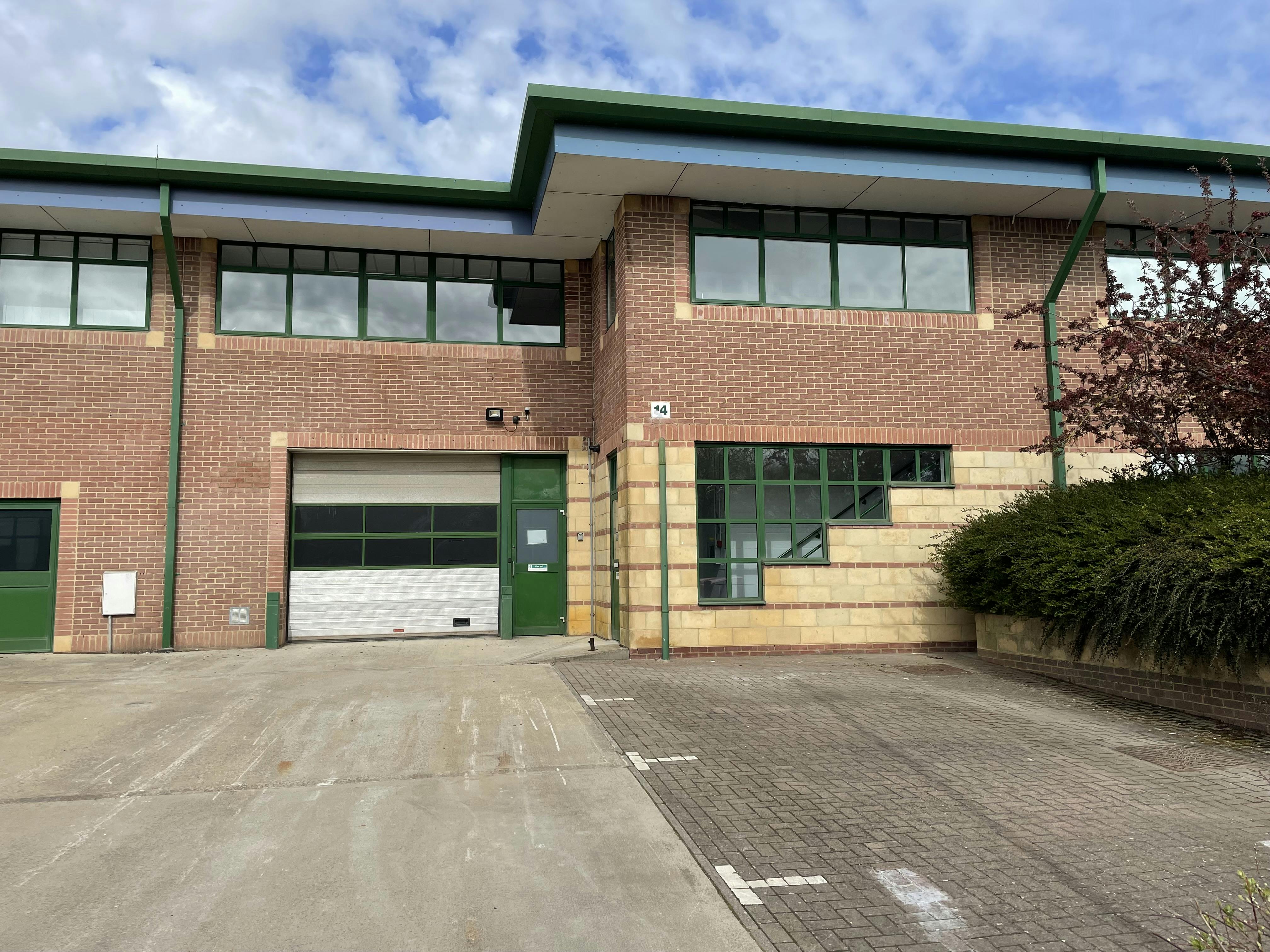 Unit 14, County Park, Shrivenham Road, Swindon, Industrial To Let - IMG_9865.jpg