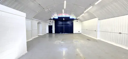 Arches 348-349, Bocking Street, Hackney, London, Industrial To Let - 20260706_153338 - Edited.jpg