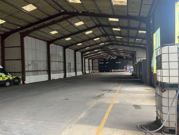 Units 6-8 Hayloaders Works, Brill, Industrial To Let - IMG_3095.jpg