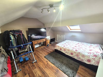 120-122, Station Road, Glossop, Residential / Retail For Sale - 20260217_122737.jpg