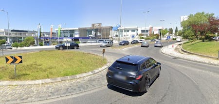 Armazém Comercial Almada, Rua Joaquim Pires Jorge 17, Almada, Industrial / Retail To Let - Stand Almada.JPG