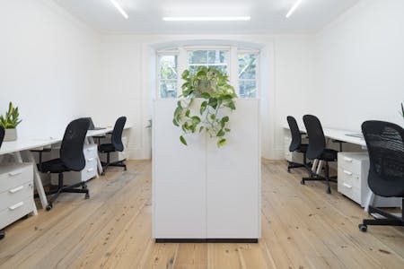 The Old Rectory, 29 Martin Lane, London, Office To Let - MC42222027HR.jpg