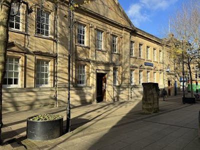 Halifax, Yeovil, Office / Retail To Let - IMG_1417.JPG