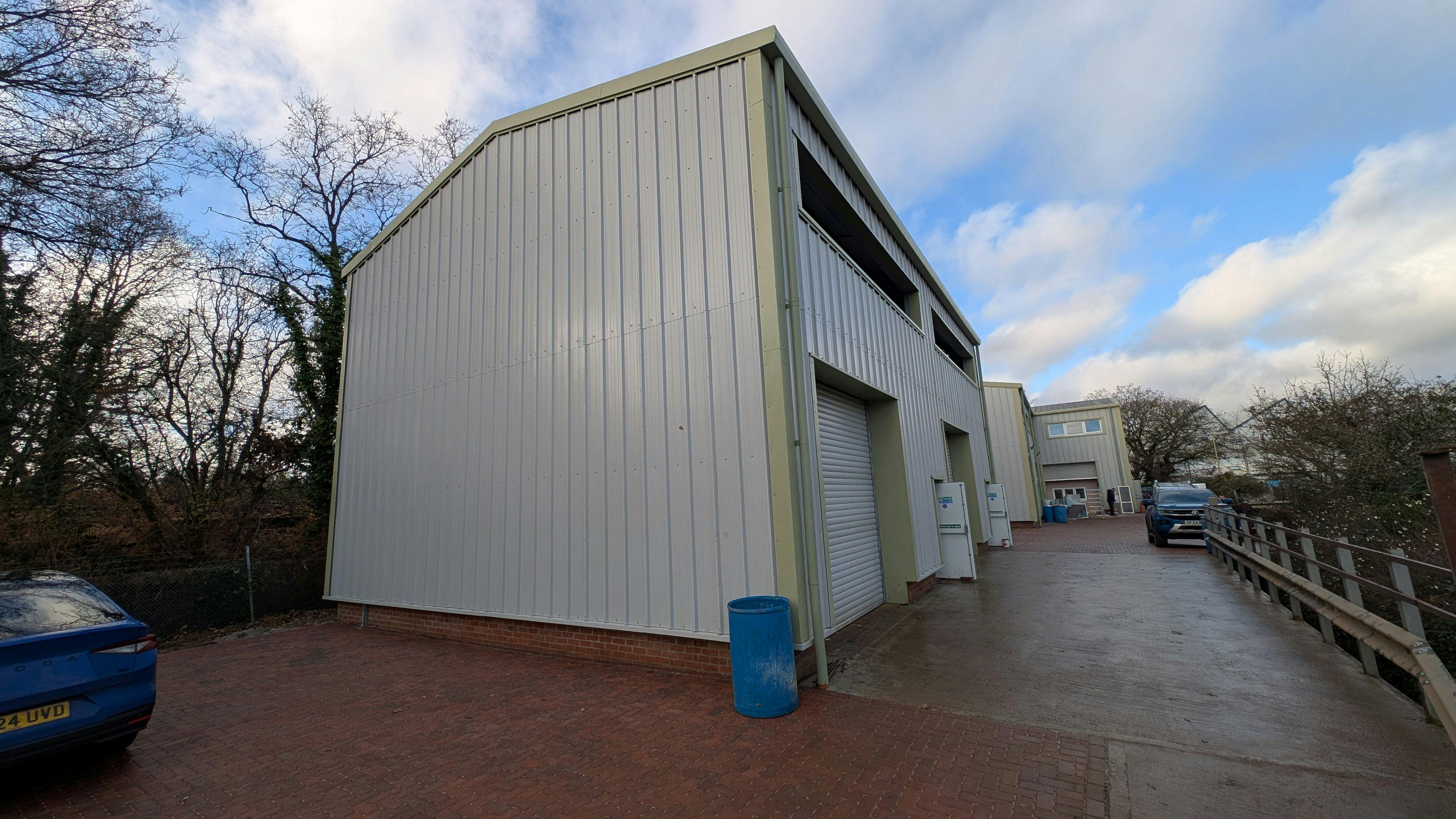 Industrial Unit in Southampton - photo 3
