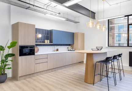 Power Road Studios, Chiswick, Office To Let - 5d69ad480a920a30408c33f800989875-kwv-4832.jpg