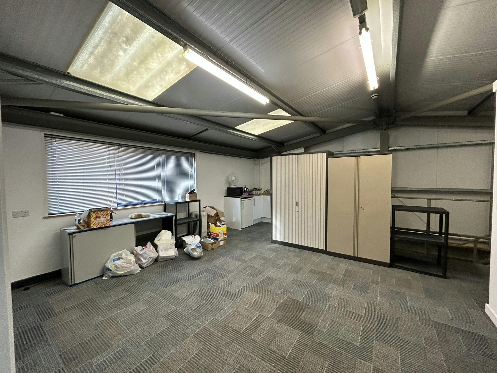 Unit 19 Star West, Westmead Industrial Estate, Swindon, Industrial To Let / For Sale - IMG_7028.JPEG