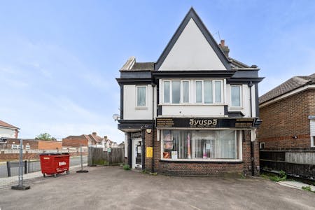 493 Kenton Road, Harrow, Retail To Let - 1456792-11-6a03320a381bc.jpg