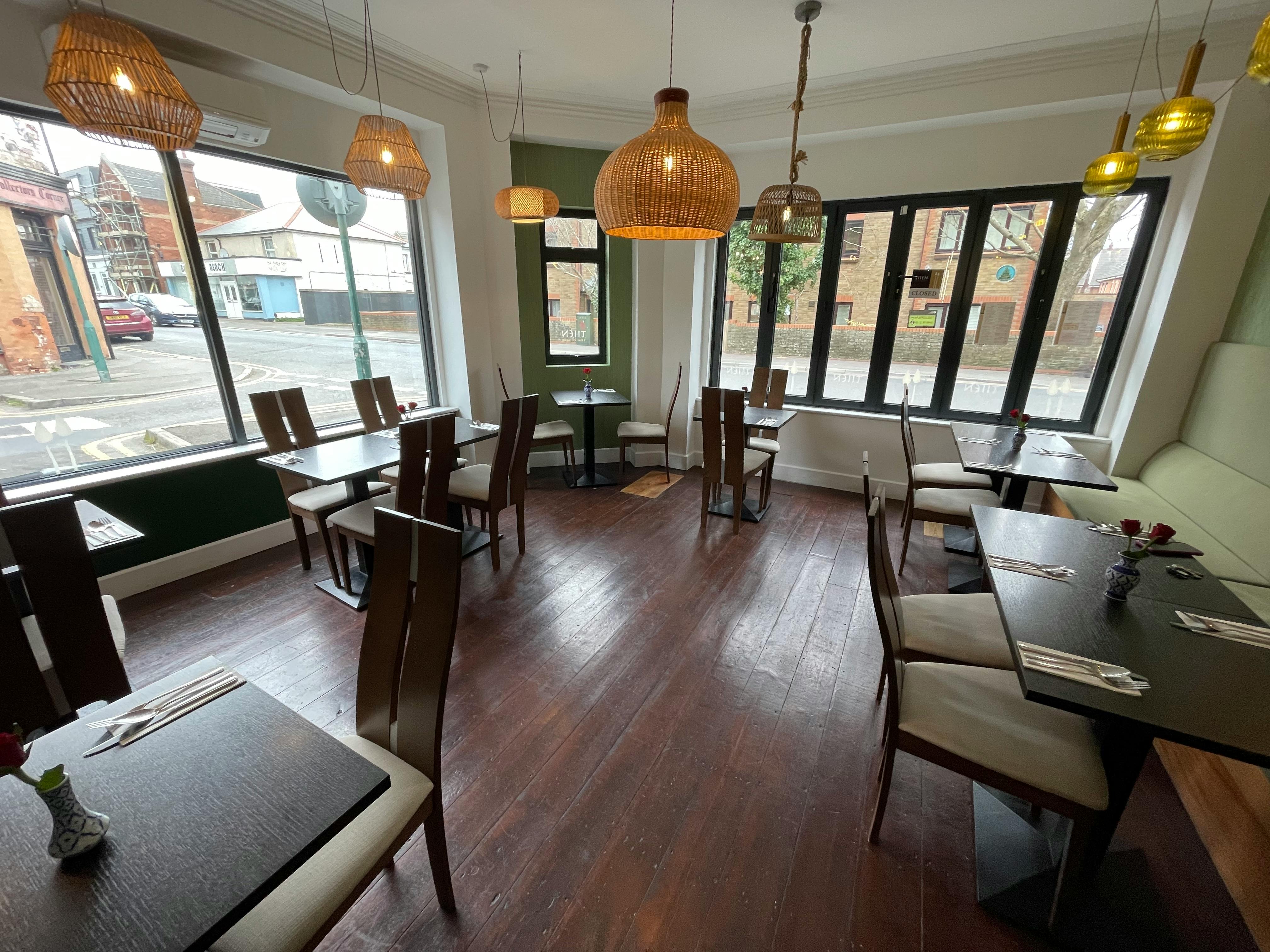 Retail/Shop in Bournemouth - photo 4