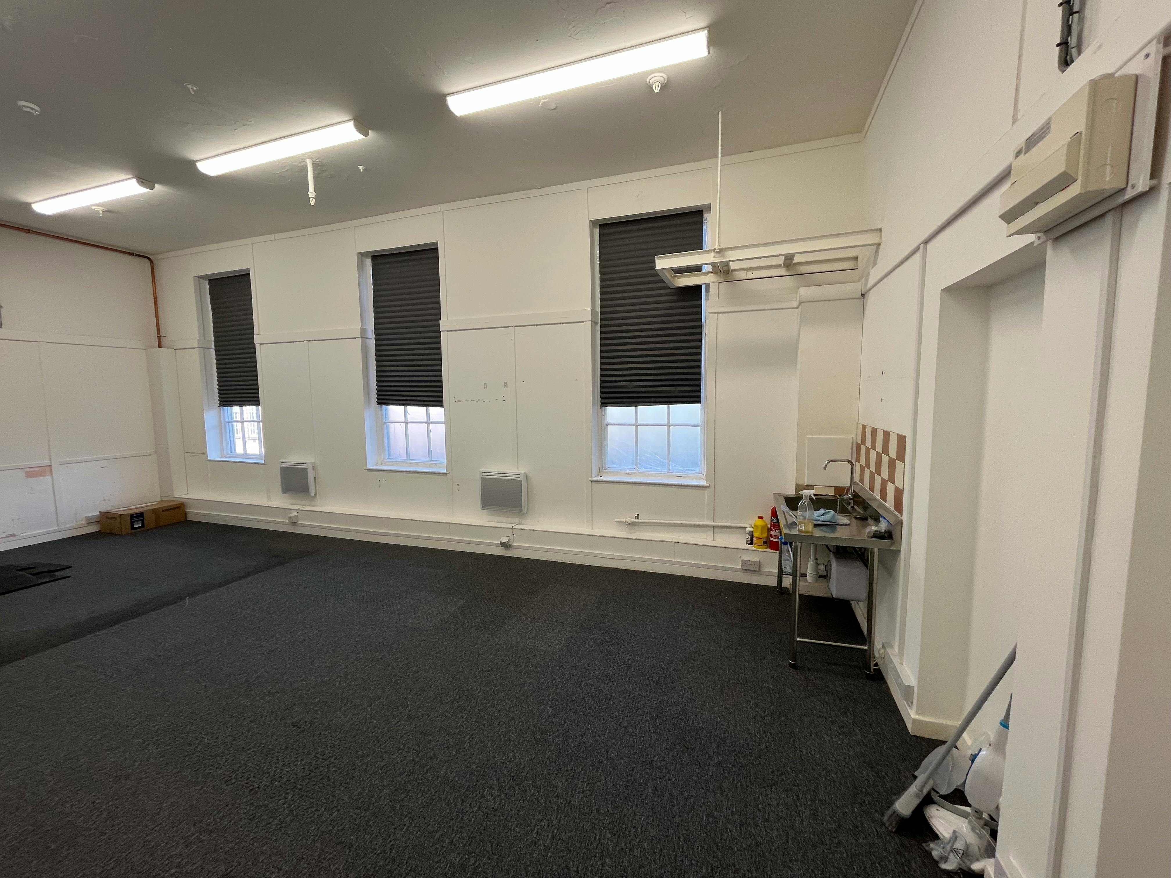 2 Brook St, Macclesfield, Leisure / Offices To Let - IMG_1648.jpg