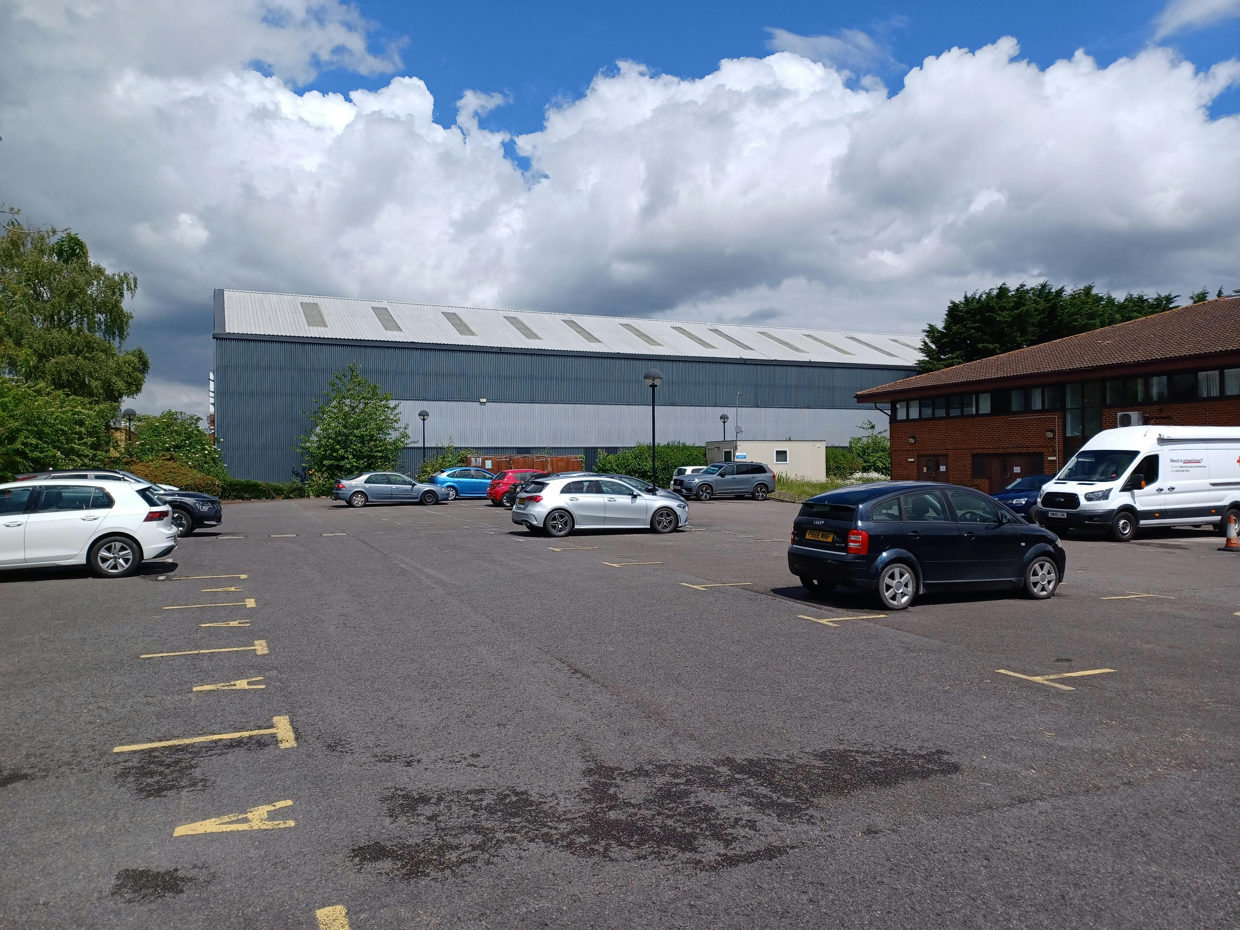 Industrial Unit in Former British Red Cross Facility - photo 4