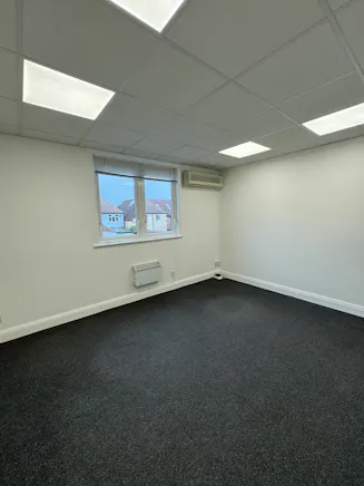 Chiltern Business Centre, 63-65 Woodside Road, Amersham, Offices / Offices To Let - IMG_4384.jpeg