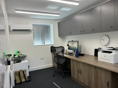 15 Swanwick Walk, Milton Keynes, Office For Sale - IMG_2213.JPEG