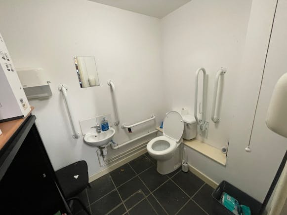 Unit 3 Avondale Business Centre, Fleet, Warehouse & Industrial To Let - IMG_4719.jpg