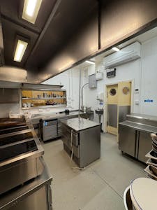 109-111 Broadway, Leigh-On-Sea, Retail To Let - WhatsApp Image 2026-03-04 at 12.57.15 (8).jpeg