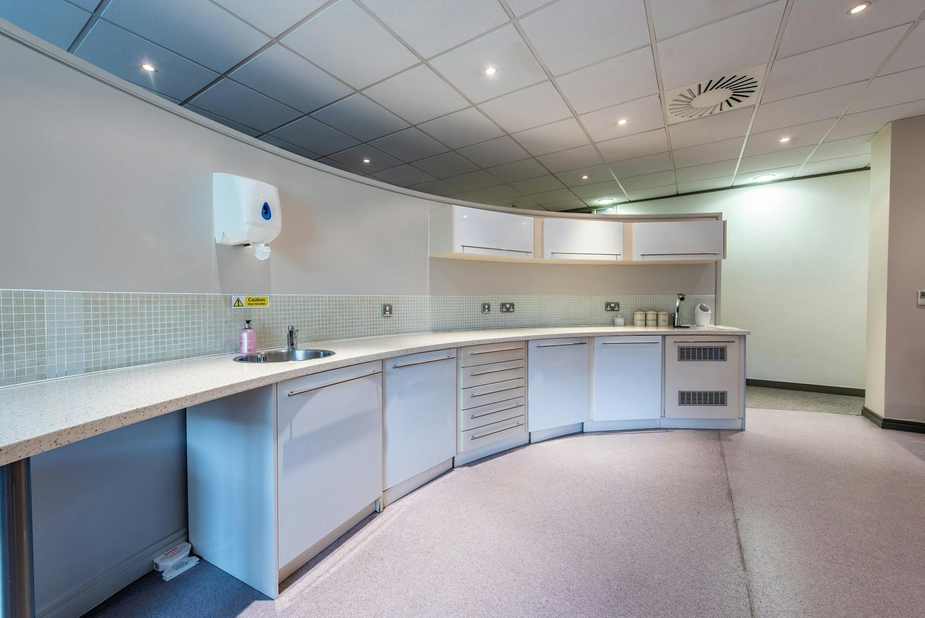 Davenport House, Pepper Street, London, Serviced Offices To Let - IMG_2929.JPG
