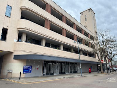 140A Powis Street, London, Retail To Let - IMG_3992.JPG
