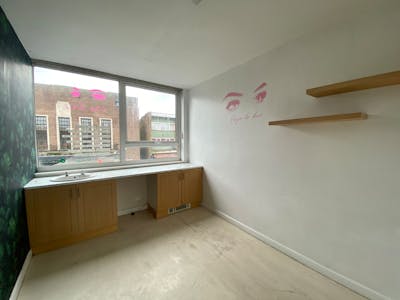 60 High Street North, Dunstable, Retail To Let - IMG_2530.JPG