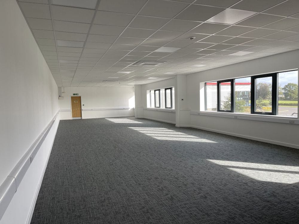 Unit 1129 Silverstone Park, Towcester, Office To Let - IMG_0914.jpg