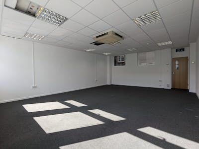 229-235 Cavendish House, High Street, Guildford, Office To Let - PHOTO20250926123560.jpg