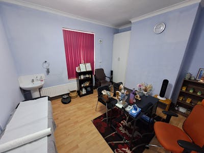 1 High Street, West Bromwich, Healthcare / Office / Retail For Sale - 1000022301.jpg