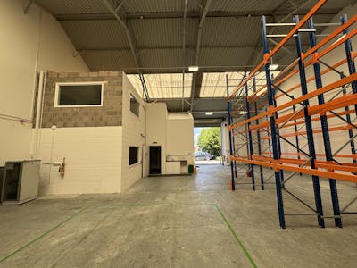 Unit D, De Clare House, Caerphilly, Industrial To Let - IMG_3375.jpg